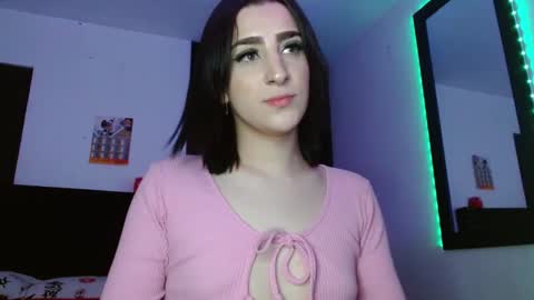 triana_damelio online show from November 20, 7:00 pm