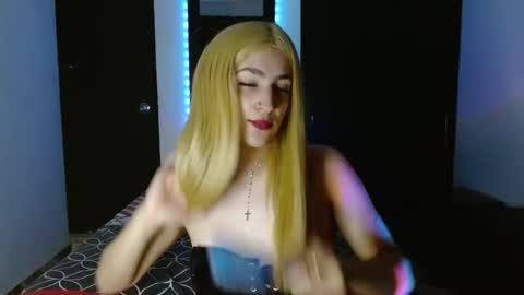 Snapshot of triana_damelio chatting on February 22, 4:09 pm triana_damelio online show from February 22, 4:09 pm