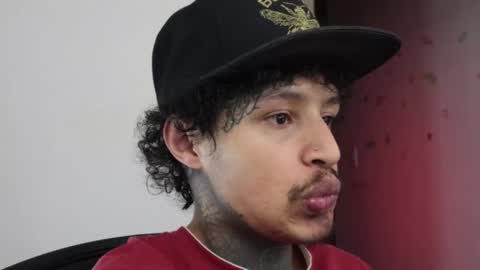 - trieone online show from January 18, 11:47 pm