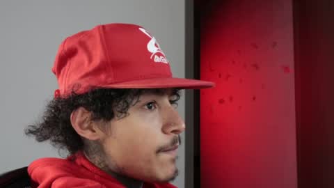 - trieone online show from April 21, 1:42 am