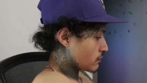 - trieone online show from September 16, 11:08 pm