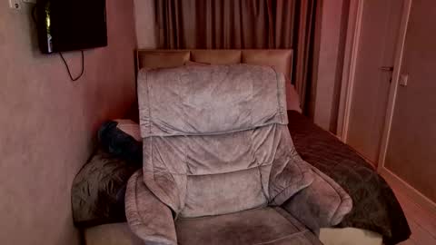 tripleprinces online show from October 23, 2:18 pm