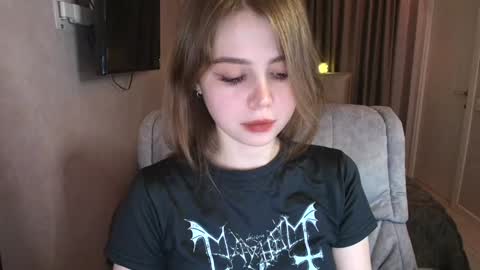 tripleprinces online show from December 1, 6:21 pm