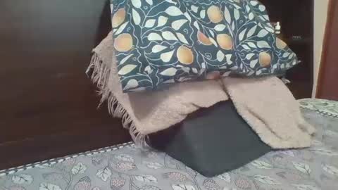 Raaz keeps ur Raaz online show from September 9, 4:51 pm