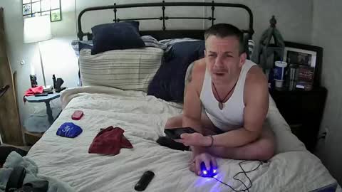 tristonr1986 online show from April 29, 7:13 am