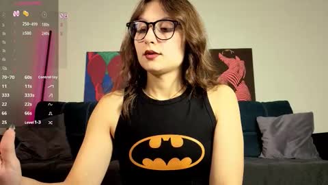 Snapshot of trixibell chatting on October 9, 6:19 am trixibell online show from October 9, 6:19 am