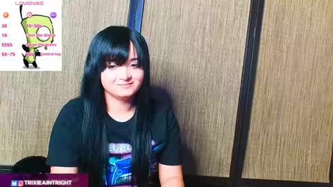 Snapshot of trixiedoescamcam chatting on October 7, 10:50 pm trixiedoescamcam online show from October 7, 10:50 pm