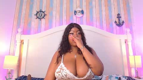 Snapshot of trixiemar chatting on February 24, 8:36 pm TrixieMar online show from February 24, 8:36 pm