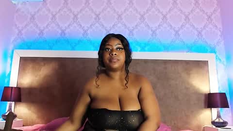 Snapshot of trixiemar chatting on February 6, 10:10 pm TrixieMar online show from February 6, 10:10 pm