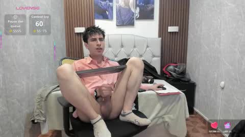 Snapshot of troy_boy20 chatting on October 18, 4:44 pm Troy online show from October 18, 4:44 pm