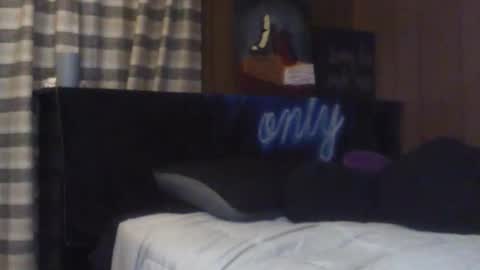 trublu2018 online show from February 22, 1:53 am