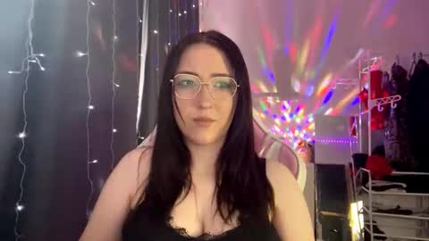 Snapshot of trudiesalcido chatting on October 16, 11:32 am Amelia online show from October 16, 11:32 am