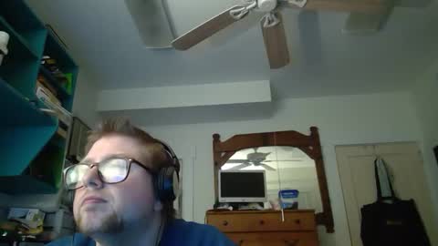 Snapshot of true_manofworth chatting on January 4, 5:58 am HandicappedLaugher online show from January 4, 5:58 am