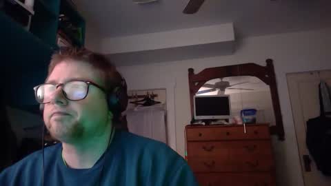 Snapshot of true_manofworth chatting on January 1, 5:43 am HandicappedLaugher online show from January 1, 5:43 am