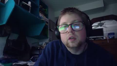 Snapshot of true_manofworth chatting on January 7, 6:59 am HandicappedLaugher online show from January 7, 6:59 am