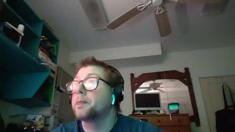 Snapshot of true_manofworth chatting on January 4, 2:14 am HandicappedLaugher online show from January 4, 2:14 am
