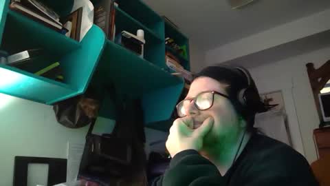 Snapshot of true_manofworth chatting on January 20, 7:04 am HandicappedLaugher online show from January 20, 7:04 am