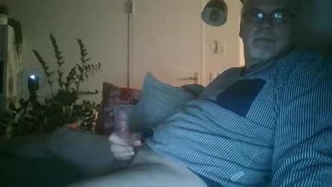 trukturk online show from February 26, 9:42 pm