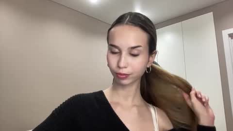 tryme_muse online show from December 1, 5:11 pm