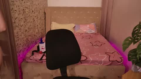 Snapshot of ts_alexa_ chatting on October 5, 8:05 pm ts_alexa_ online show from October 5, 8:05 pm