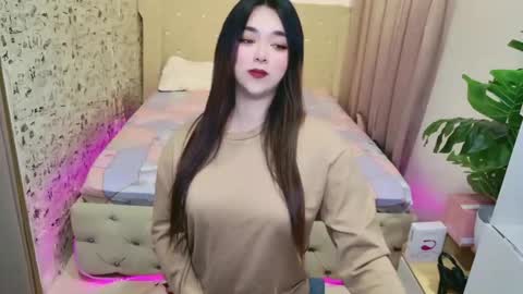 ts_yoshi_ online show from February 27, 4:43 pm