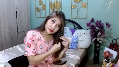 Snapshot of tsempress chatting on February 27, 5:47 pm SHENA online show from February 27, 5:47 pm