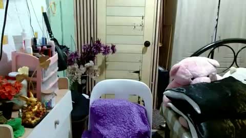 SHENA  online show from November 25, 7:45 pm