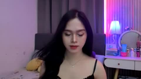 Snapshot of tsnathaliasilvana chatting on November 2, 2:22 am Bella Ratbu online show from November 2, 2:22 am