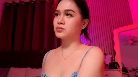 Snapshot of tsnathaliasilvana chatting on October 2, 11:20 am Bella Ratbu online show from October 2, 11:20 am