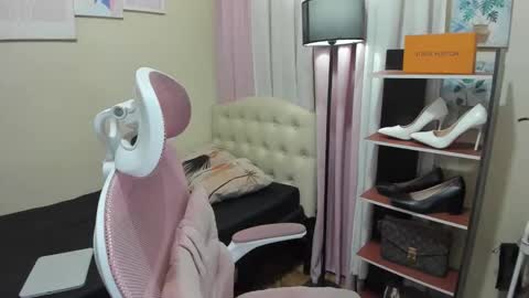 tsuncutmargauxx online show from October 3, 8:33 am