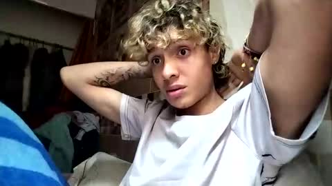 tubebecito12 online show from November 2, 2:28 pm