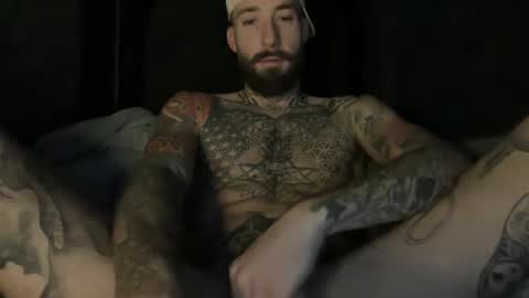 Snapshot of tuhands chatting on October 29, 7:21 am Tuhands online show from October 29, 7:21 am