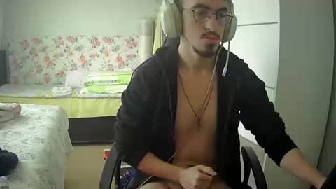 Snapshot of turkyasura chatting on October 8, 8:42 am turkyasura online show from October 8, 8:42 am