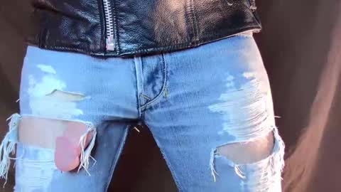 Phil Box online show from November 11, 1:35 pm