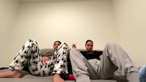 Snapshot of tus_reinas chatting on January 7, 6:38 am Tus reinas online show from January 7, 6:38 am