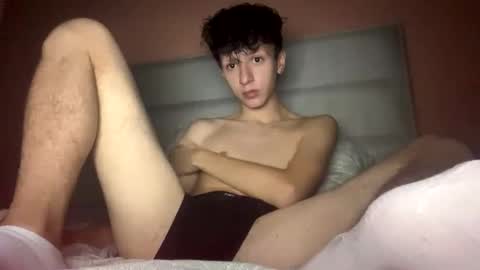 Snapshot of twi154046 chatting on October 15, 3:24 pm twi154046 online show from October 15, 3:24 pm