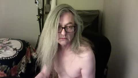 twigslet online show from March 14, 5:44 am