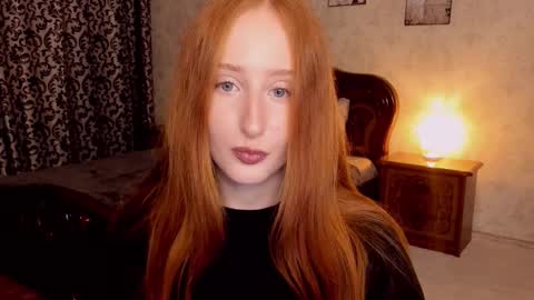 Snapshot of twilightserenade chatting on October 7, 11:28 am twilightserenade online show from October 7, 11:28 am