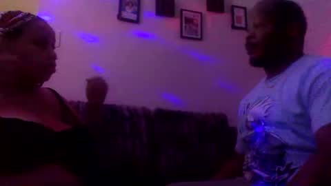 Twin and Lea online show from October 5, 4:54 am