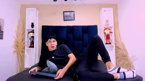 Snapshot of twink_bunny chatting on October 9, 12:32 pm samu online show from October 9, 12:32 pm