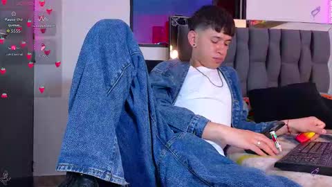 Mr Daren online show from September 13, 5:48 pm