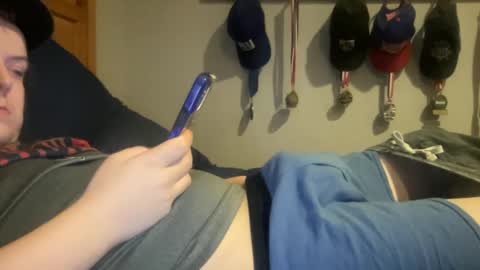 Snapshot of twinkmikexxx12 chatting on January 1, 3:34 am mike online show from January 1, 3:34 am