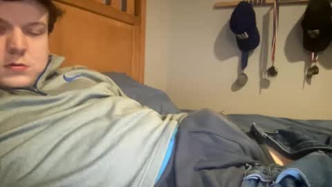 Snapshot of twinkmikexxx12 chatting on February 26, 12:09 am mike online show from February 26, 12:09 am