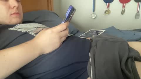 Snapshot of twinkmikexxx12 chatting on October 9, 7:19 pm mike online show from October 9, 7:19 pm