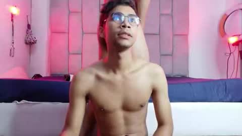 twinksecrets_ online show from March 5, 9:07 am