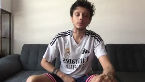 Derrick online show from May 10, 3:40 pm