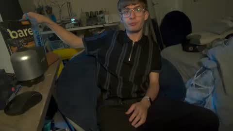 shytwink online show from October 2, 2:49 pm