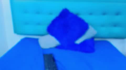 twinslovers_ online show from October 6, 4:19 am