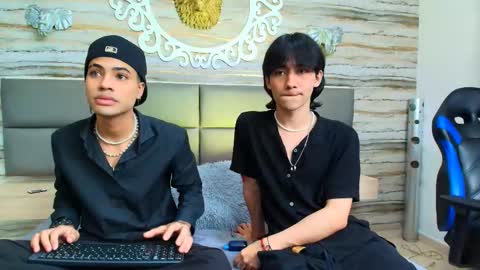 twinslovers_ online show from September 9, 9:48 pm