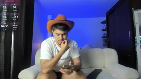 Snapshot of twintease chatting on October 17, 3:27 pm twintease online show from October 17, 3:27 pm
